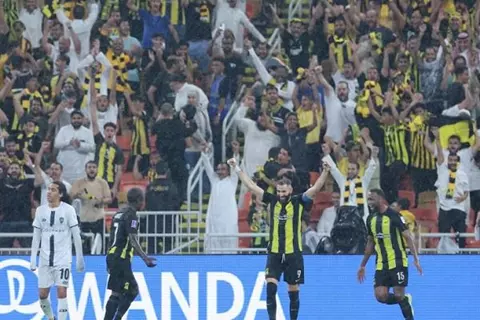الرياضية: تضاؤل فرص لحاق كادش بمباراة الاتحاد والنصر
